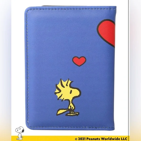 Peanuts Snoopy Passport Cover - Picture 6 of 12